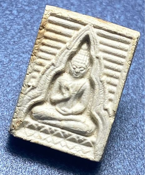 พระผงของขวัญ หลวงพ่อสด วัดปากน้ำ รุ่น 4  พิมพ์เล็ก  ปี 2514  ( มีกล่องและรูปหลวงพ่อสดเดิมมาด้วย)      P 640 รูปที่ 7