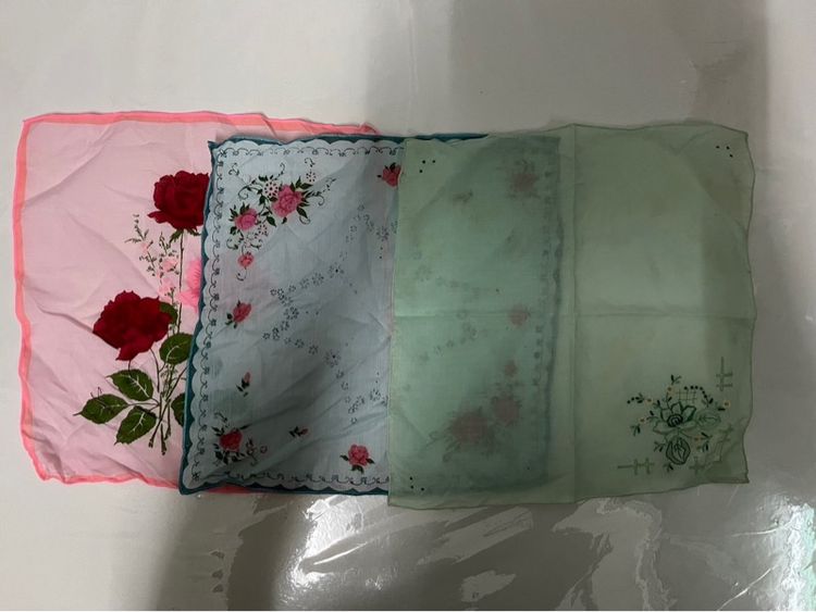 ผ้าเช็ดหน้ารุ่นเก่า ของใหม่(3ผืน)