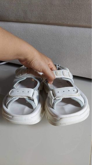 รองเท้ารัดส้น Gucci ไซด์ 37 รูปที่ 3