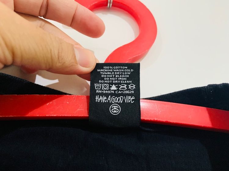 เสื้อยืด STUSSY ลายหายาก แท้ 💯 size M ขนาด อก 20.5-21 ยาว 28.5 นิ้ว สภาพใหม่มาก สีดำ ลายสวยมาก เนื้อผ้านิ่มมาก หายากน่าสะสมครับ รูปที่ 4