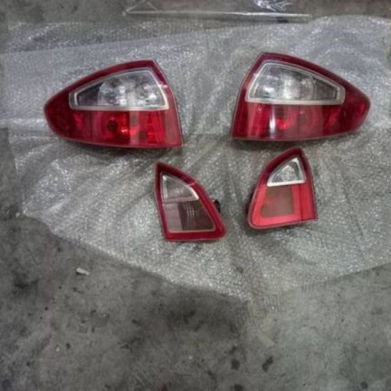 ไฟท้าย เฟีตต้า