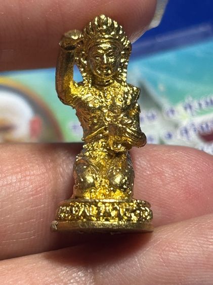 เทพนางจันทร์กวัก รุ่นแซยิด ๙๖ หลวงปู่หงษ์ พรหมปัญโญ สุสานทุ่งมน จ.สุรินทร์ ปี 2555 เนื้อทองลำอู่ ใต้ฐานอุดผงศักดิ์สิทธิ์ มาพร้อมซองคาถาเดิม รูปที่ 3