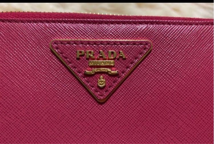กระเป๋าสตางค์ Prada แท้ 💯 Sale รูปที่ 4