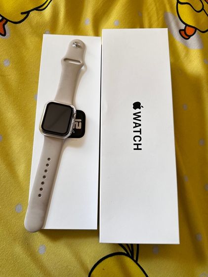 ขาว Apple watch SE 2024 40 mm.