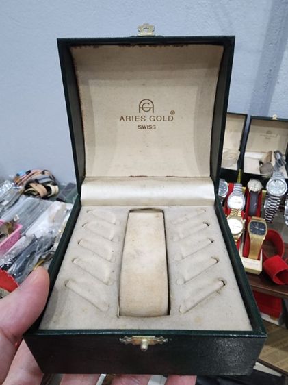 อื่นๆ กล่อง นาฬิกา เก่าเก็บ Swiss แท้ เดิมๆ หายาก สวย สภาพดี พร้อมส่งครับ