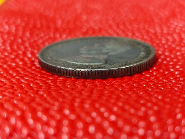 (2) เหรียญ 1 บาท ร.5 เนื้อเงิน รูปที่ 2