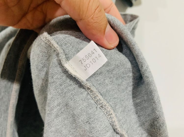 เสื้อยืดทีม JAPAN by ADIDAS แท้ 💯 size L ขนาด อก 21 ยาว 27.5 นิ้ว สภาพดีมาก สีเทา ดีเทลสวย เนื้อผ้านิ่มมาก หายากน่าสะสมครับ รูปที่ 5