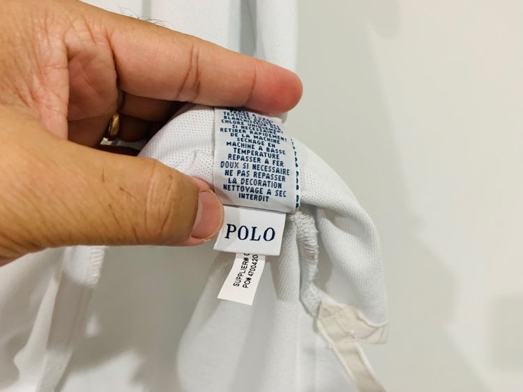 เสื้อโปโล POLO RALPH LAREN 💯 size L ขนาดวัดจริง อก 21.5 หน้ายาว 27 หลัง 28.5 สภาพดีมาก ดีเทลดี ตำหนิ 1 จุด ทรงสวย เนื้อผ้าดีมาก รูปที่ 6