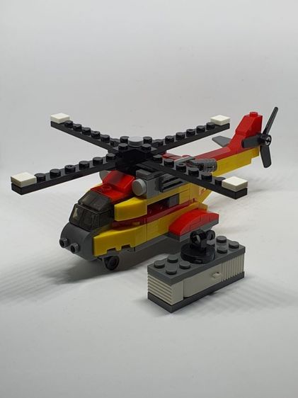 ตัวต่อ เลโก้ จิ้กซอว์ ชุดต่อ เฮลิคอปเตอร์ 132 Miniso มือสอง