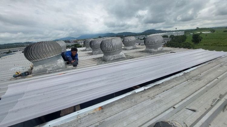 ซ่อมหลังคารั่ว โกดัง บ้าน รีโนเวท ทาสี รั้วประตู เทพื้น รูปที่ 6