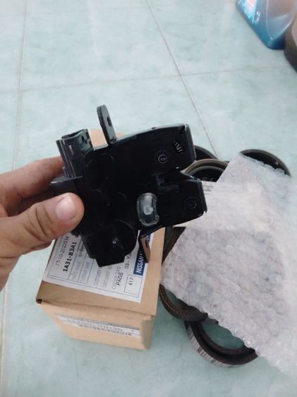 กลอนฝาท้าย นิสสัน ทีด้า ล็อคประตูฝาท้าย nissan tiida C11 รูปที่ 2