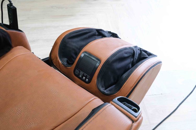 เก้าอี้นวดไฟฟ้า OSIM UDivine OS-808 ระบบนวด 3 มิติ เบาะหนังสีน้ำตาล รูปที่ 11