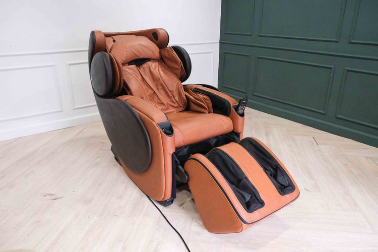 เก้าอี้นวดไฟฟ้า OSIM UDivine OS-808 ระบบนวด 3 มิติ เบาะหนังสีน้ำตาล รูปที่ 2