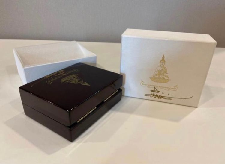 กล่องไม้ ใส่พระกริ่ง องค์เล็ก และ องค์ใหญ่ อาจารย์ เฉลิมชัย โฆษิตพิพัฒน์  รูปที่ 6