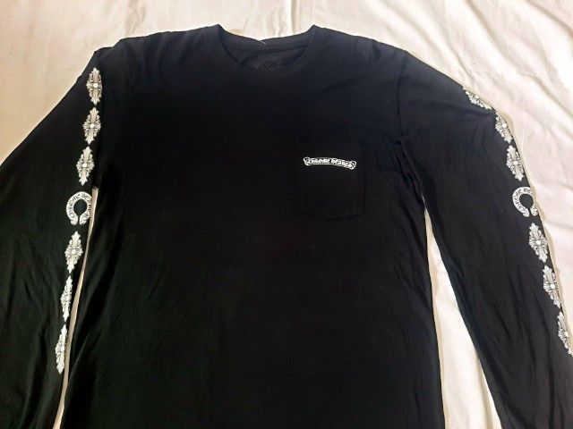 ขอขายเสื้อทีเชิ้ตแขนยาวแบรนด์เนมของยี่ห้อ Chrome heart สีดำ ไซส์ L made in USA แท้ รูปที่ 2