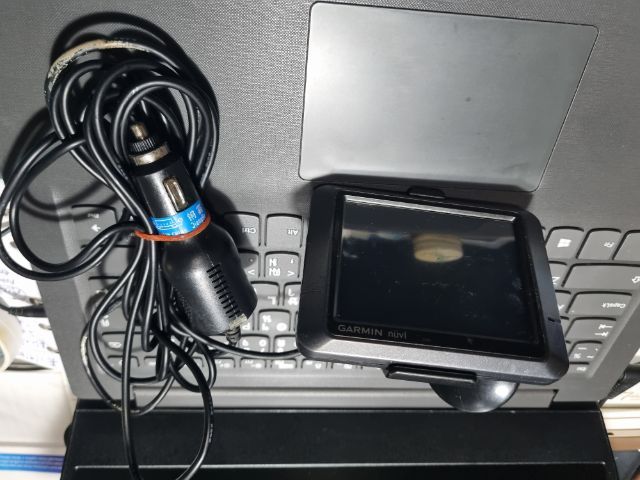 ขาย Garmin GPS nuvi205  ยังใช้ได้ต้องเสียบไฟขณะใช้งาน แบะต้องเปลี่ยนจุ๊บติดกระจก กล่องน่าจะยังอยู่เดีผ่ยวรื้อดูให้นะครับ รูปที่ 3
