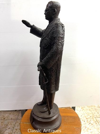 รูปปั้น เสด็จพ่อ ร.9 ทรงยืนทองเหลืองA2 รูปที่ 7