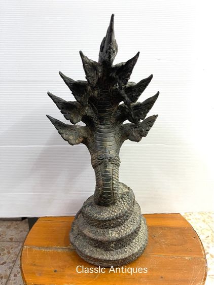 พญานาค เก้าเศียรทองเหลือง