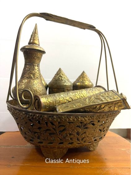 เชี่ยนหมาก ทองเหลืองตอกลายสะสมA1 รูปที่ 9