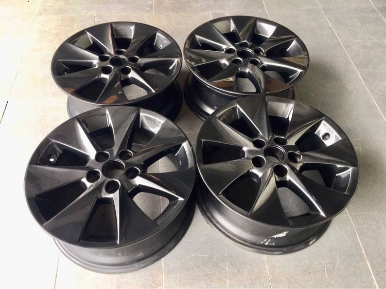 แม็ก ขอบ18 5รู 114 ชุดละ99000 รูปที่ 11