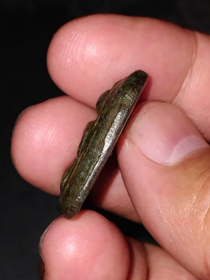 หลวงปู่บุญ วัดกลางบางแก้ว นครปฐม พิมพ์ซุ้มเว้าหลังยันต์นูน เนื้อตะกั่ว ปี 2462 ขนาดกว้าง 1.5 ซม สูง 2.5 ซม. เดิมๆ สภาพสวยมาก องค์นี้เก่า แท รูปที่ 3