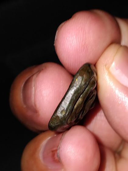 หลวงปู่บุญ วัดกลางบางแก้ว นครปฐม พิมพ์ซุ้มเว้าหลังยันต์นูน เนื้อตะกั่ว ปี 2462 ขนาดกว้าง 1.5 ซม สูง 2.5 ซม. เดิมๆ สภาพสวยมาก องค์นี้เก่า แท รูปที่ 5