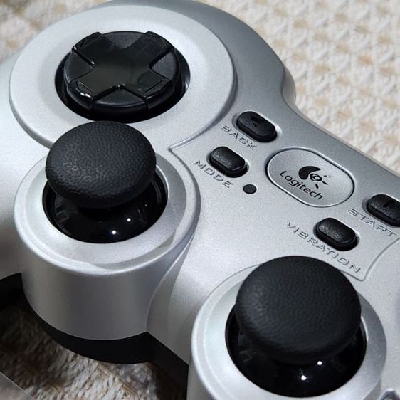 จอยเกม logitech รุ่น F 710 ของแท้ 100 เปอร์เซ็น รูปที่ 5