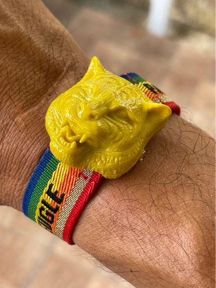 GUCCI Le Marche Des Merveilles Yellow Tiger Quartz Silver Dial Men's Watch YA146410 รูปที่ 16