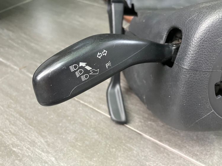 Volk Caravelle Transporter รุ่น T5 T5.1 สไปรอนคอพวงมาลัย วางแก้วน้ำ ก้านปัดน้ำฝน ก้านยกเลี้ยว ของแท้มือสอง Resistance Air รูปที่ 12