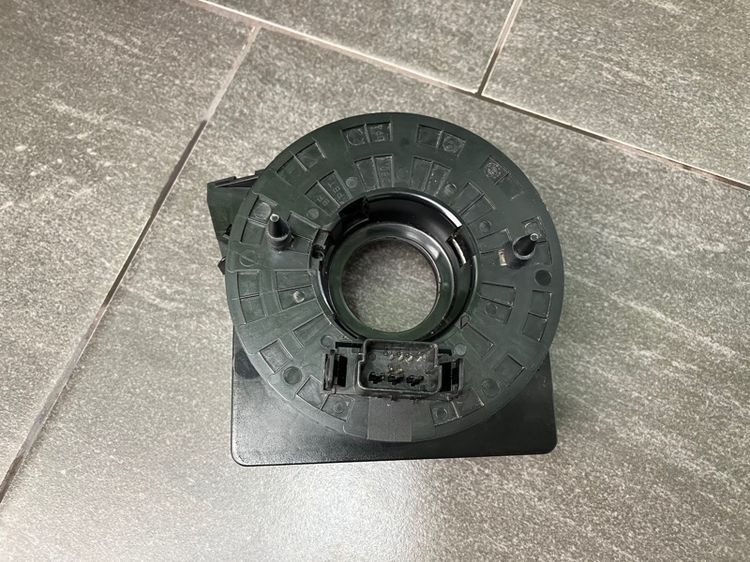 Volk Caravelle Transporter รุ่น T5 T5.1 สไปรอนคอพวงมาลัย วางแก้วน้ำ ก้านปัดน้ำฝน ก้านยกเลี้ยว ของแท้มือสอง Resistance Air รูปที่ 3