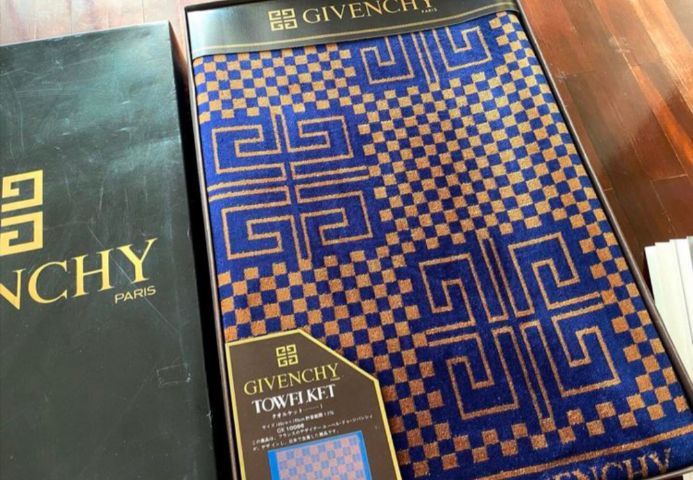 GIVENCHY TOWEL BLANKET รูปที่ 3