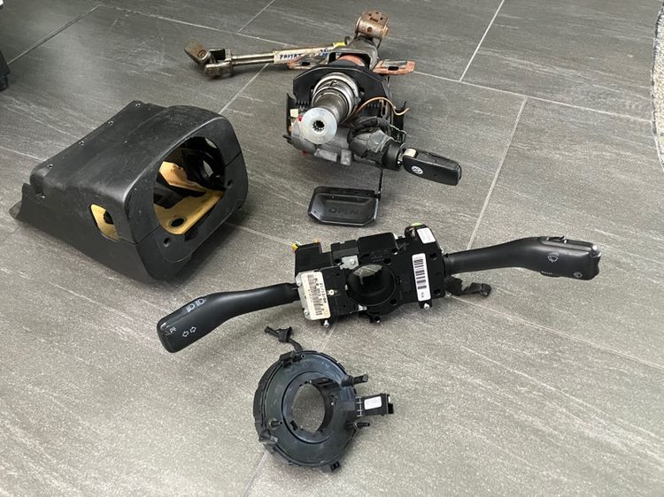 Volk golf MK4 ก้านปัดน้ำฝน ก้านยกเลี้ยว สไปรอน เบ้ากุญแจรีโมท ของแท้ มือสอง