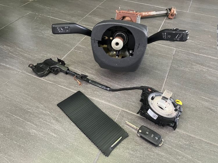 Volk Golf MK6 ก้านยกเลี้ยว รีโมท สไปรอน ม่านพับ แผ่นสไลด์  คอนโซลVOLK Scirocco Golf MK5 MK6