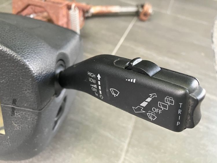 Volk Golf MK6 ก้านยกเลี้ยว รีโมท สไปรอน ม่านพับ แผ่นสไลด์  คอนโซลVOLK Scirocco Golf MK5 MK6 รูปที่ 2