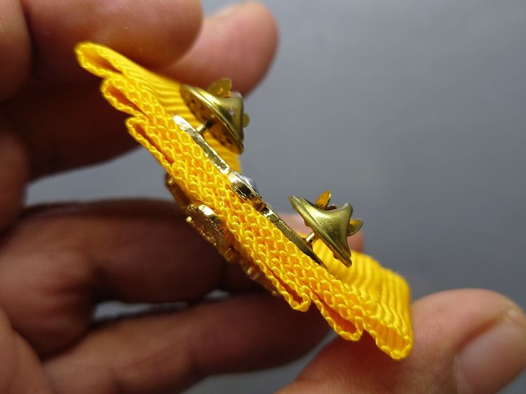 เข็มกลัด ที่ระลึกครองราช 50 ปี กาญจนาภิเษก รัชกาลที่9 ปี2545 พร้อมตลับเดิม ประกันแท้ รูปที่ 7