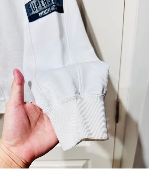 เสื้อวอร์มสีขาว แบรนด์ Superstar  รูปที่ 3