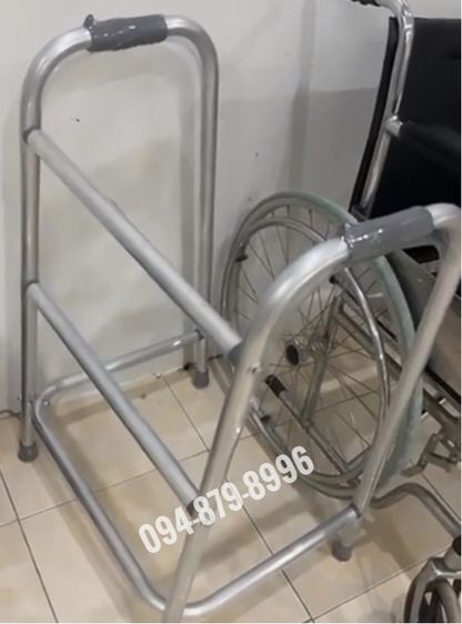 โครงเหล็กช่วยเดิน สี่ขา Walker Wheelchair ไม้เท้าคนสูงอายุ รูปที่ 5