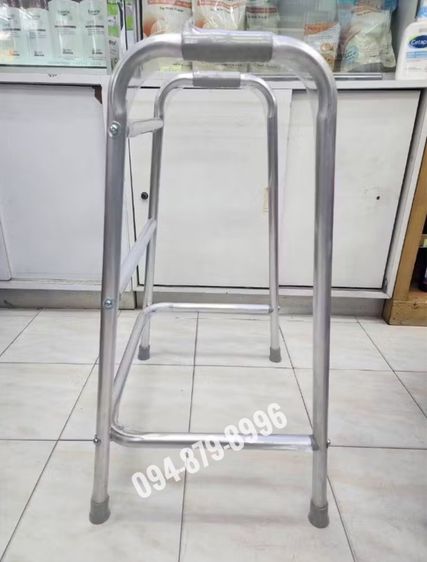 โครงเหล็กช่วยเดิน สี่ขา Walker Wheelchair ไม้เท้าคนสูงอายุ รูปที่ 3