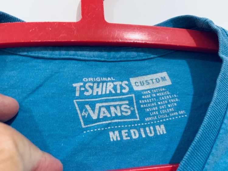 เสื้อยืด VANS แท้ 💯 size M ขนาด อก 20.5 ยาว 27.5 นิ้ว สภาพดีมาก ลายสวย ผ้านิ่มมาก หายากน่าสะสมครับ รูปที่ 3