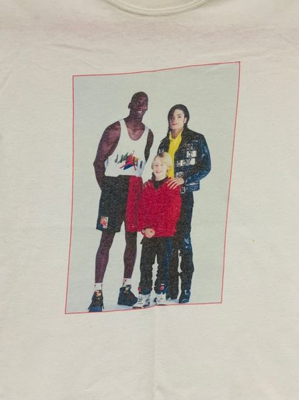 เสื้อยืดวินเทจ แท้ 💯 size วัดจริง ขนาด อก 20.5 ยาว 27.5 นิ้ว สภาพดีมาก ลายสวย ผ้านิ่มมาก หายากน่าสะสมครับ รูปที่ 2