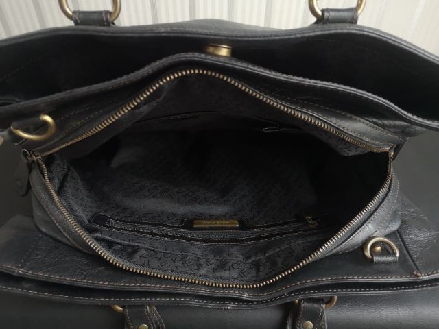 กระเป๋าหนังแท้สีดำแบรรด์แท้  ANNE KLEIN NEW YORK
(ผู้หญิง)​ รูปที่ 5