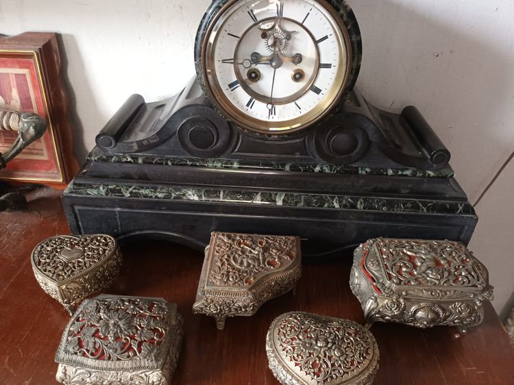 นาฬิกาตั้งบนเตาพิงหินอ่อนเก่าอายุ150ปี รูปที่ 2