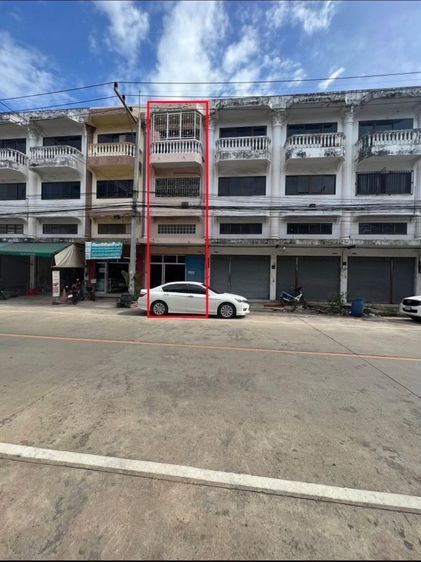 ตึกแถว 4 ห้องนอน 2 ห้องน้ำ