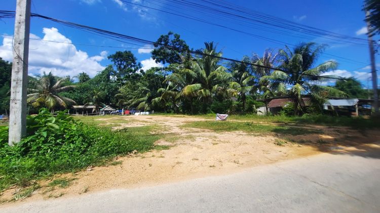 ที่ดินถมแล้ว ใกล้โรงเรียนบ้านปลายละหาน อ.รัตภูมิ