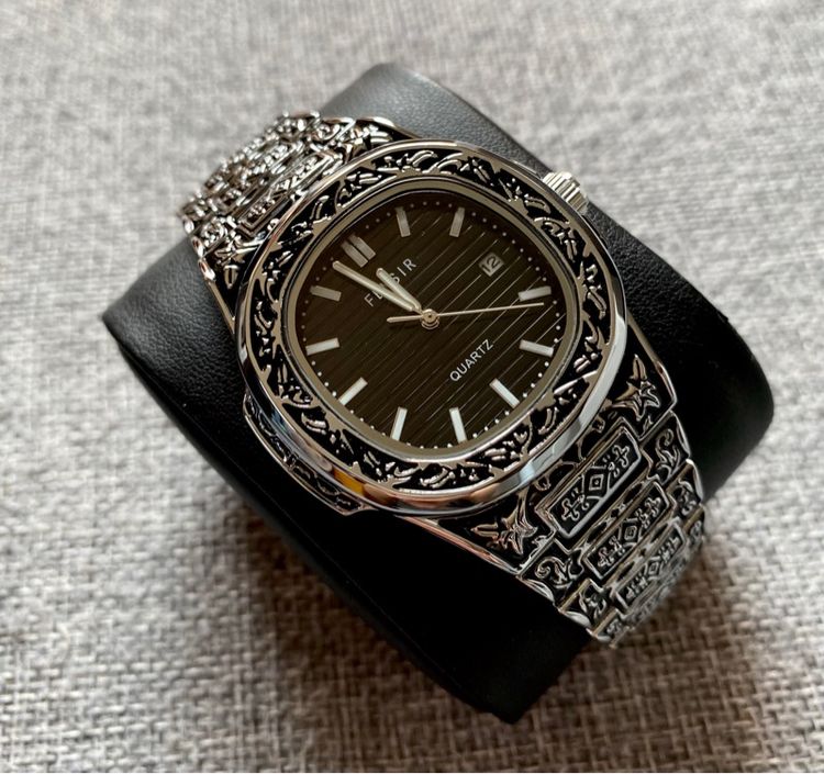 Vintage Watch ตัวเรือนออกแบบลายพิเศษ สายสแตนเลส รูปที่ 10
