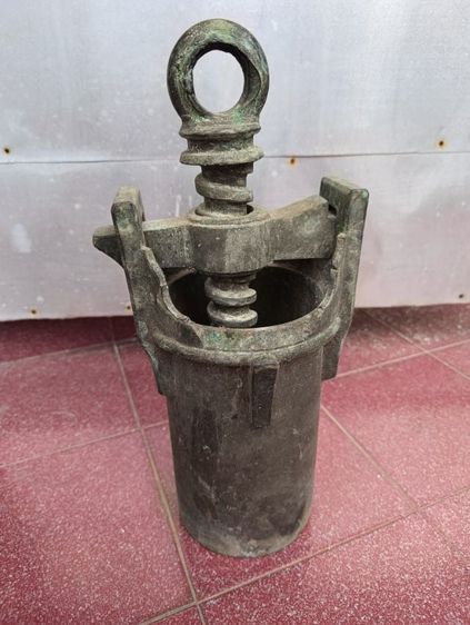 เครื่องทำขนมจีนโบราณ (บอกบิด) อายุ 80ปี นน.ประมาณ8กก.