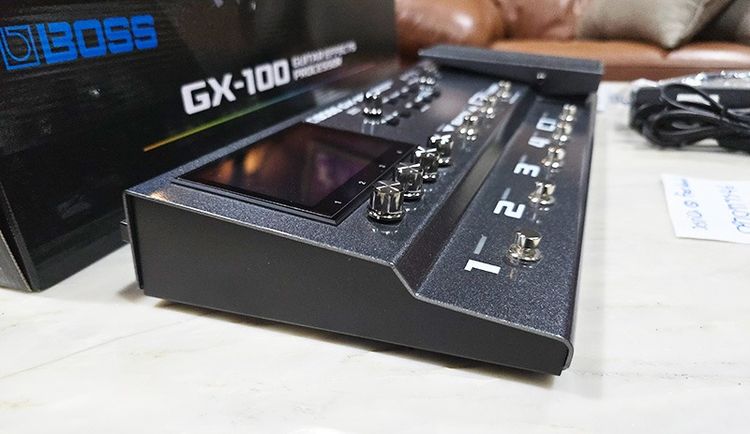 ขายสุดยอด มัลติเอฟเฟค ตัวท๊อปปี 2024 BOSS GX-100 GX100  เสียงดีมากๆ ระดับต้นๆในตลาด จอทัชสกรีน ลื่นไหลมาก สินค้ามือหนึ่งซื้อมาสองหมื่นเจ็ด รูปที่ 3