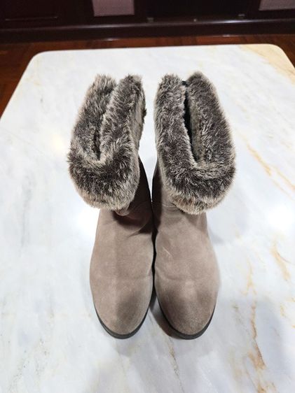 ขายรองเท้าบูท Marks and Spencer ผู้หญิง หนัง Suade สวยหรูดูแพงมากๆ ซื้อจากเซ็นทรัลห้าพันห้า ขายถูก รูปที่ 2