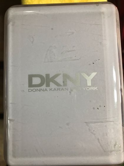 นาฬิกาหญิงยี่ห้อ DKNY สภาพสวยพร้อมกล่องพร้อมสายตอแท้ รูปที่ 3