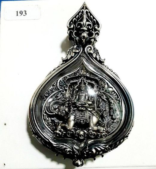 พระชัยหลังช้าง เนื้อเงิน ครูบาอริยชาติ เลี่ยมกรอบเงินพุทธศิลป์ สวยงามมาก รูปที่ 4